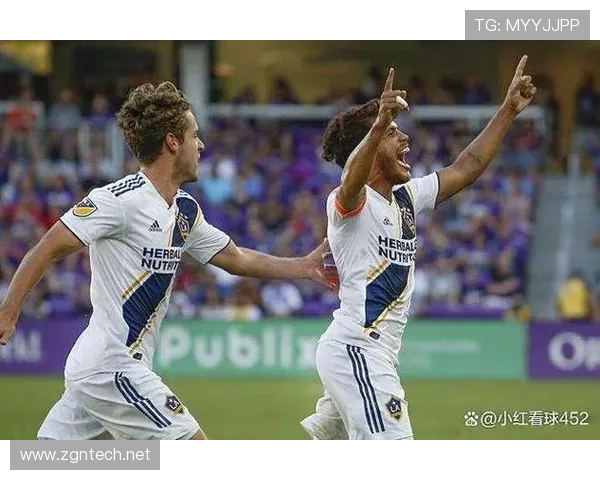 奥纳丘斩获英超首球，状态回暖表现稳健