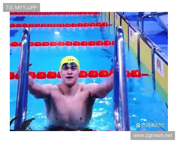 孙杨家的泳池比我家小区还大